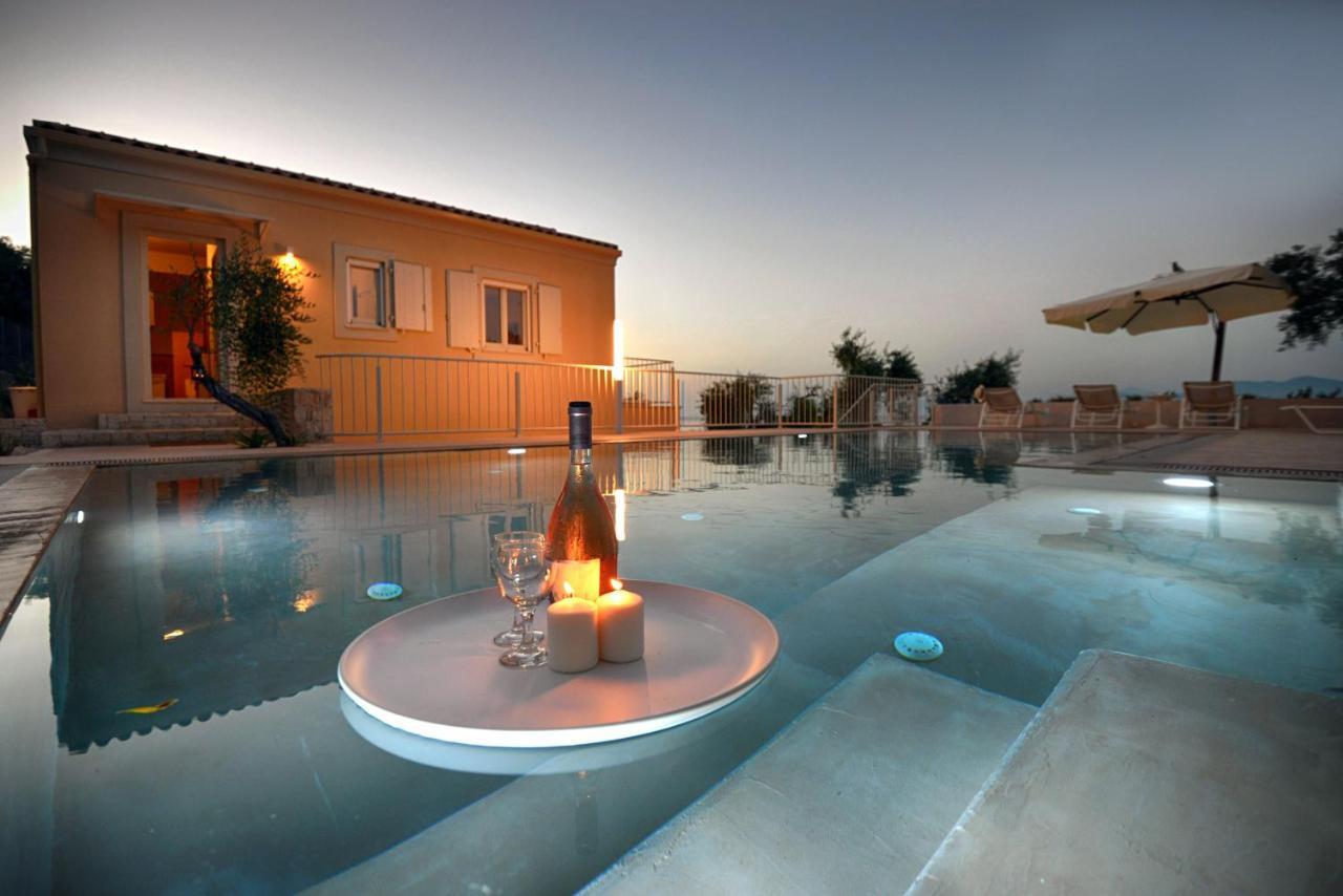 Villa Dinos Tranakatika 외부 사진